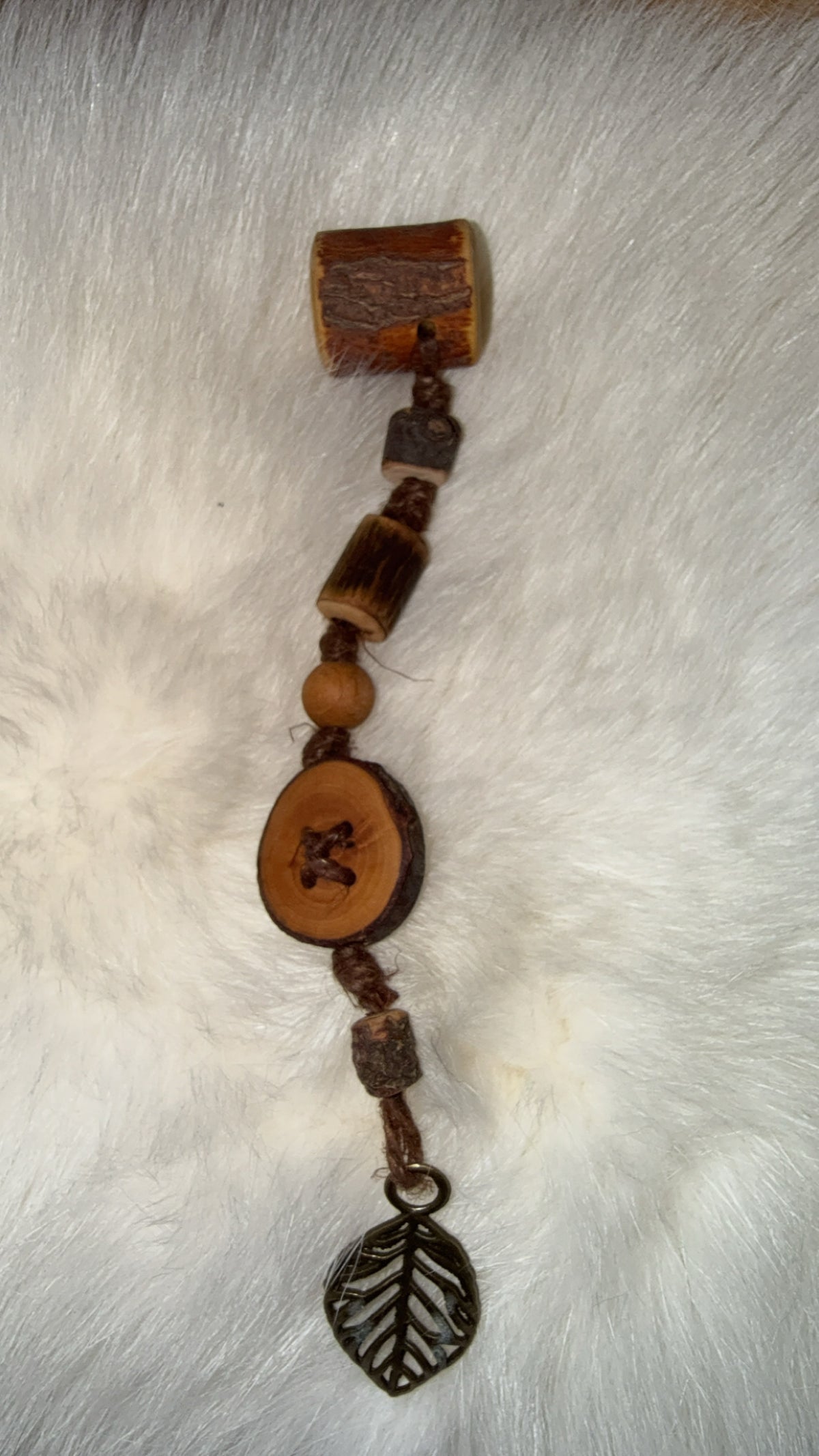 Dangle bead - leaf